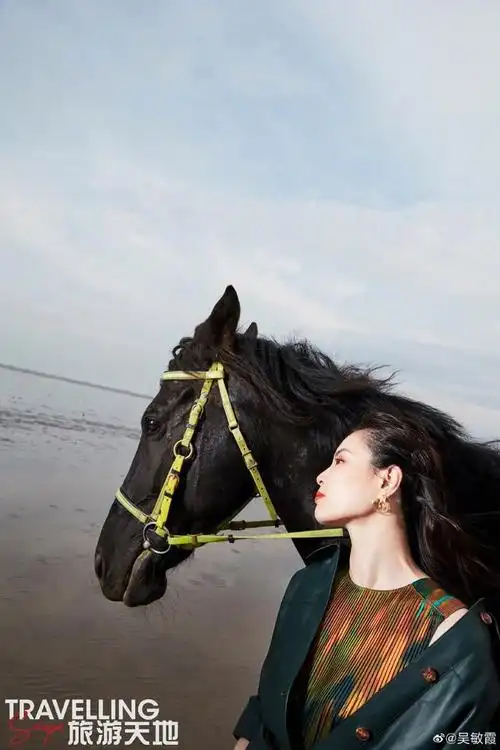 漂亮跳水女神吴敏霞最新大片曝光生完娃后依旧美艳动人气质佳