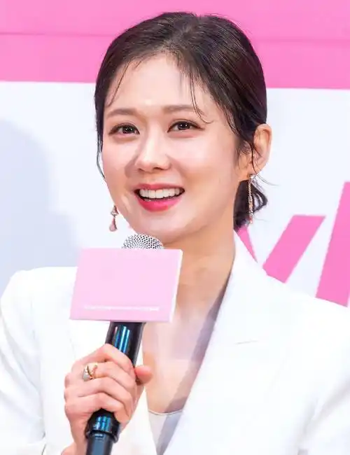 原创张娜拉全家高颜值44岁哥哥如小鲜肉兄妹常被误会是情侣