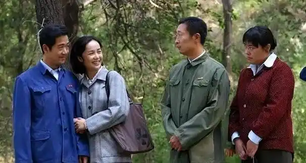 《金婚》为蒋雯丽,张国立领衔主演的家庭情感伦理剧,于2007年首播