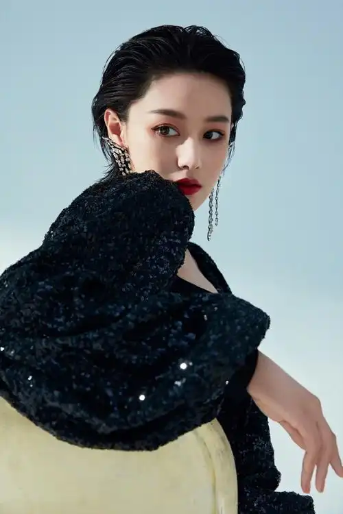 美女明星张馨予优雅个性撩人诱惑写真_人物明星图片_乐美图网