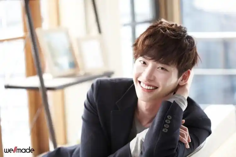 李钟硕《听见你的声音》里面的少年朴修夏_… - 堆糖,美图壁纸兴趣