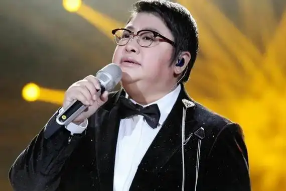 韩红是我国有名的作曲家,歌唱家,词作家,音乐制作人,代表作有《小屁孩