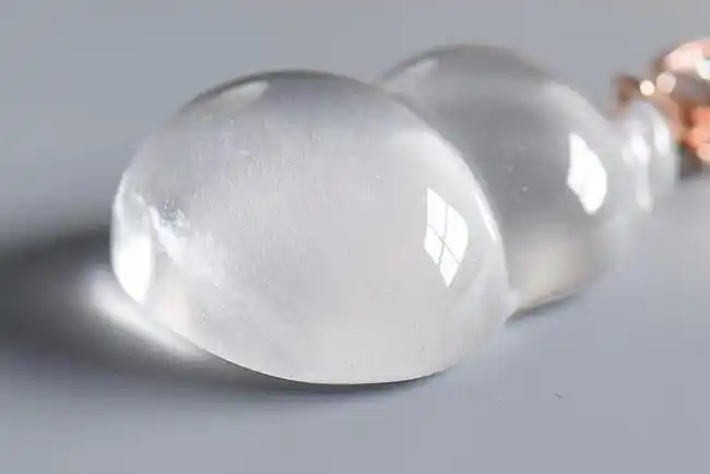 钠长石玉特征是什么?钠长石玉与翡翠的区别