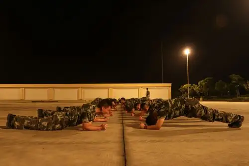 情感 武警交通部队:你说你无悔,这军装穿过一回 写美篇部队生活是严肃