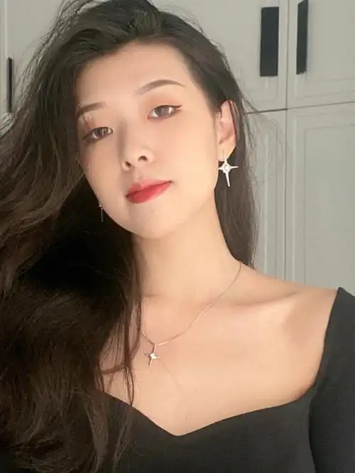 最近很多美女都在戴这个星星耳环78确实好看