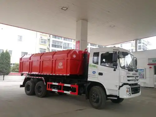 大型勾臂垃圾车