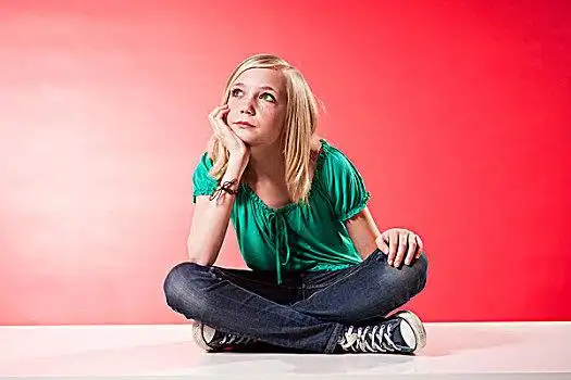 盘腿图片_盘腿图片大全_盘腿图片素材