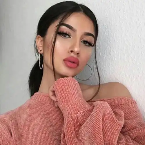 嘴唇性感撩人_欧美霸气头像图片_扣扣居