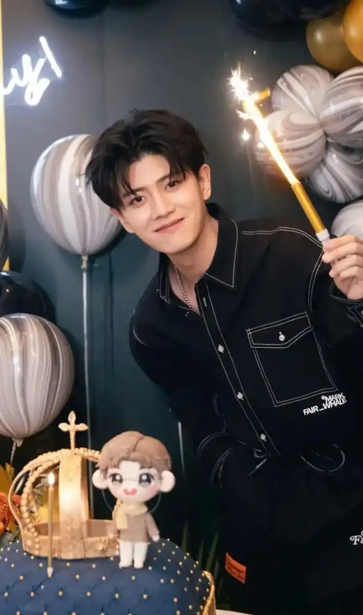 任嘉伦allen #任嘉伦壁纸 - 抖音