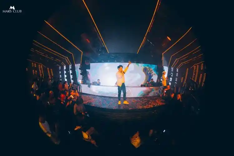 宁波mars club | 4月30日 网红实力唱将子尧空降宁波-宁波玛尔斯酒吧