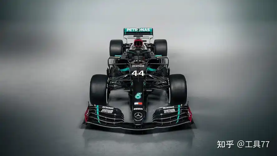 如何评价梅赛德斯奔驰f1车队的2021赛季新车w12? - 知乎
