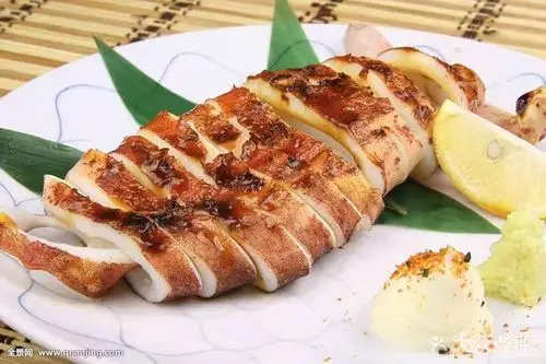 遇见音乐椰子鸡餐吧(东门店)碳烧鲜鱿鱼图片