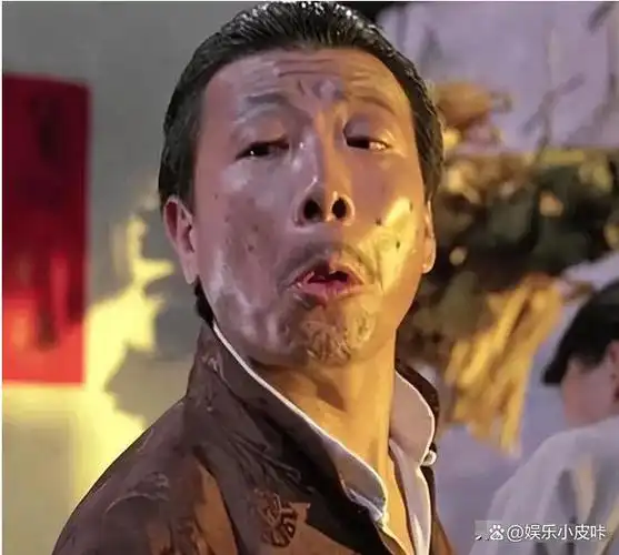 先生僵尸的剧照在上个世纪80年代的大部分时间里,他频繁出现在洪金宝