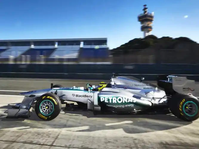 一级方程式赛车,f1,梅赛德斯-奔驰赛车 640x1136 iphone 5/5s/5c/se