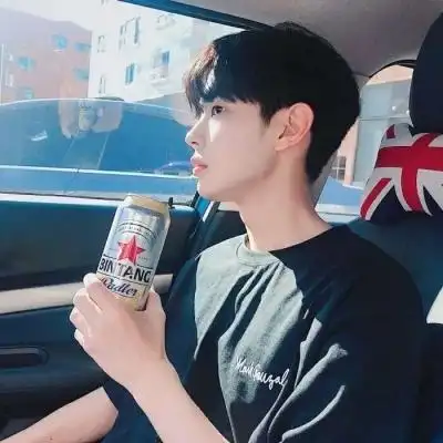 2020男生微信头像个性帅气 甜蜜的糖不及甜蜜的你