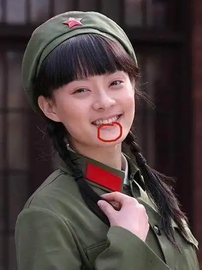 孙俪嘴唇下什么时候长的痣(孙俪嘴唇下的痣面相)  第7张